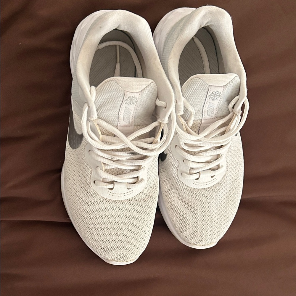 Nike Women's White Mesh Sneakers